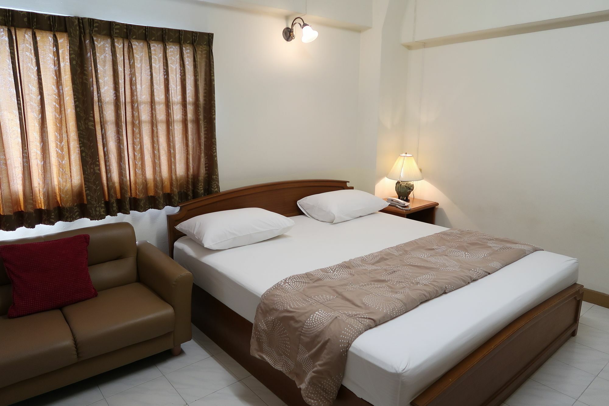 Phawana Sweet Hotel Bangkok Exterior foto
